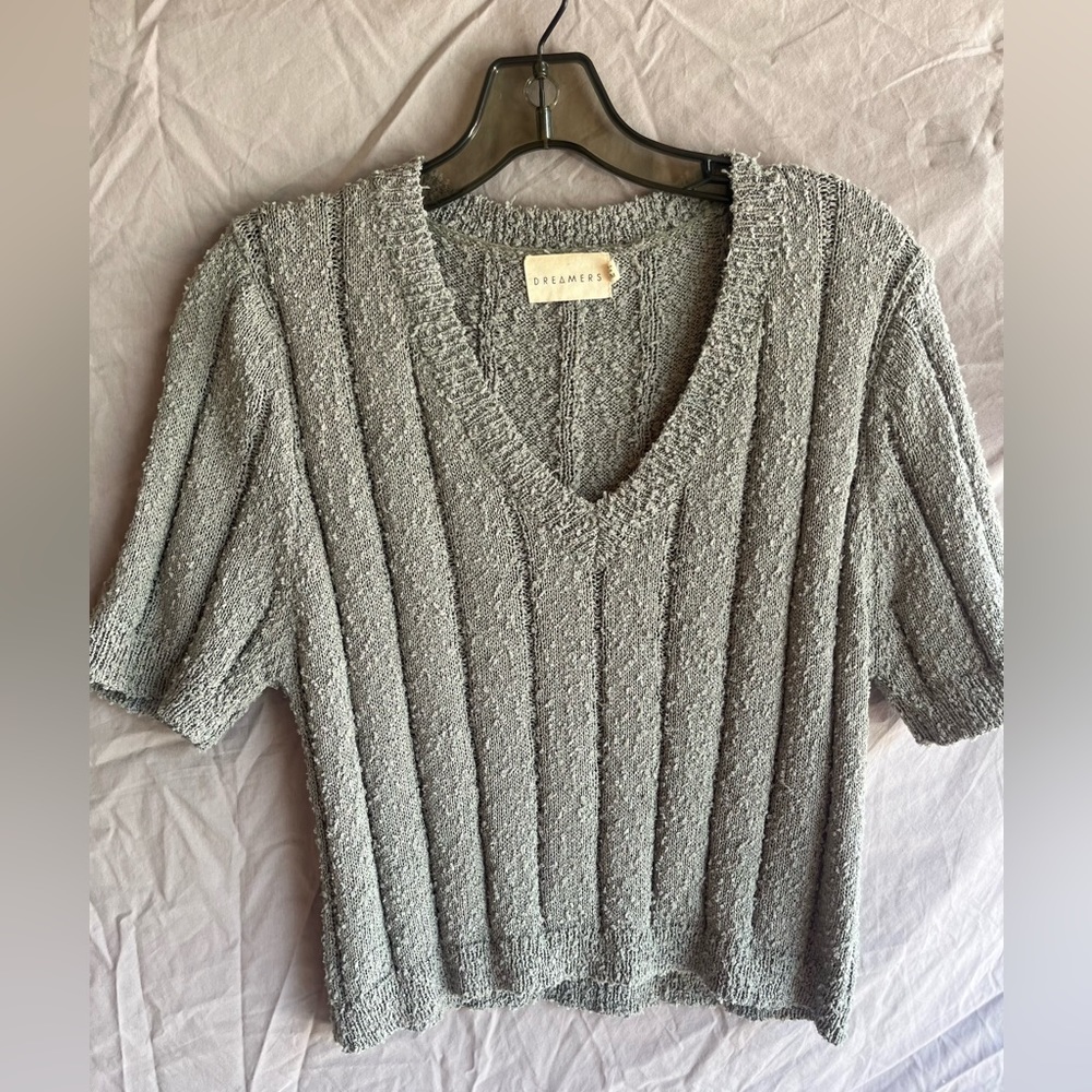 V-neck short sleeved shirt sweater